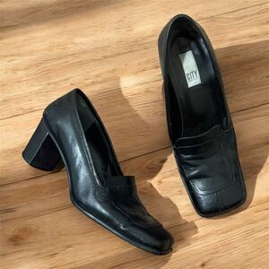 City DKNY Black Textured Square Loafer Oxford Heels 6 Y2K